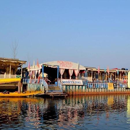 Отель Montreal Group Of Houseboats Сринагар Экстерьер фото